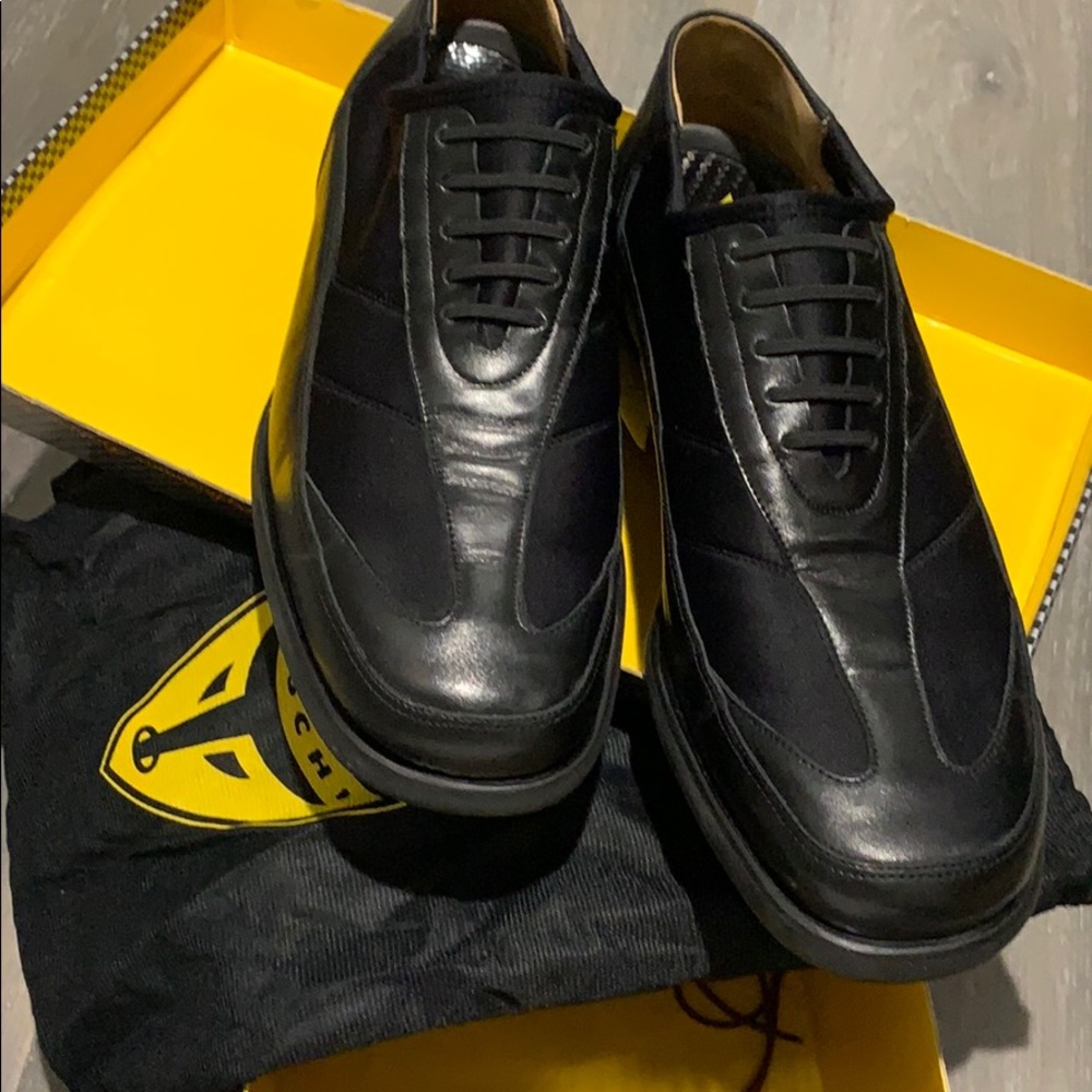 Men’s shoes